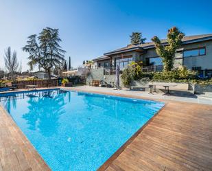 Piscina de Casa o xalet en venda en Villanueva de la Cañada amb Piscina