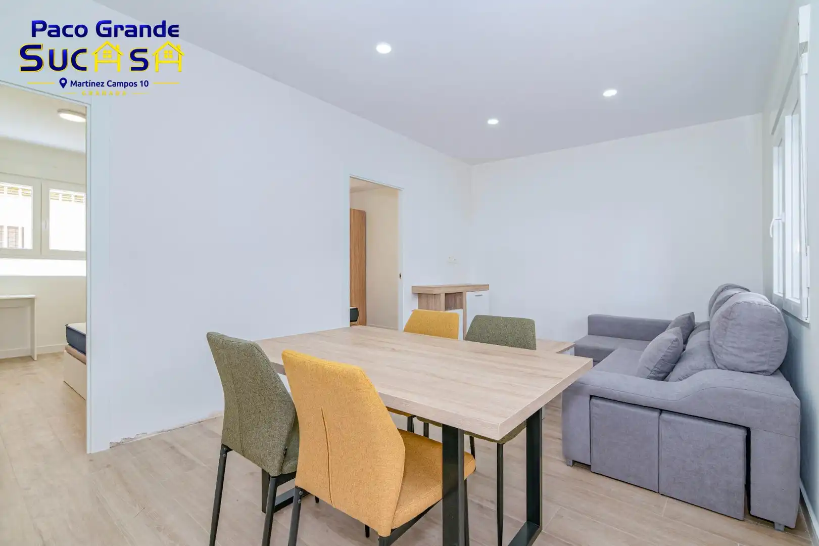 Sala d'estar de Pis en venda en Granada amb Terrassa i Moblat