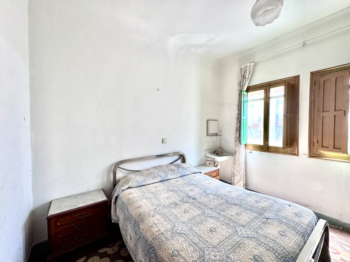 Habitación de Casa o chalet en venta en Lanjarón con Jardín privado y Amueblado
