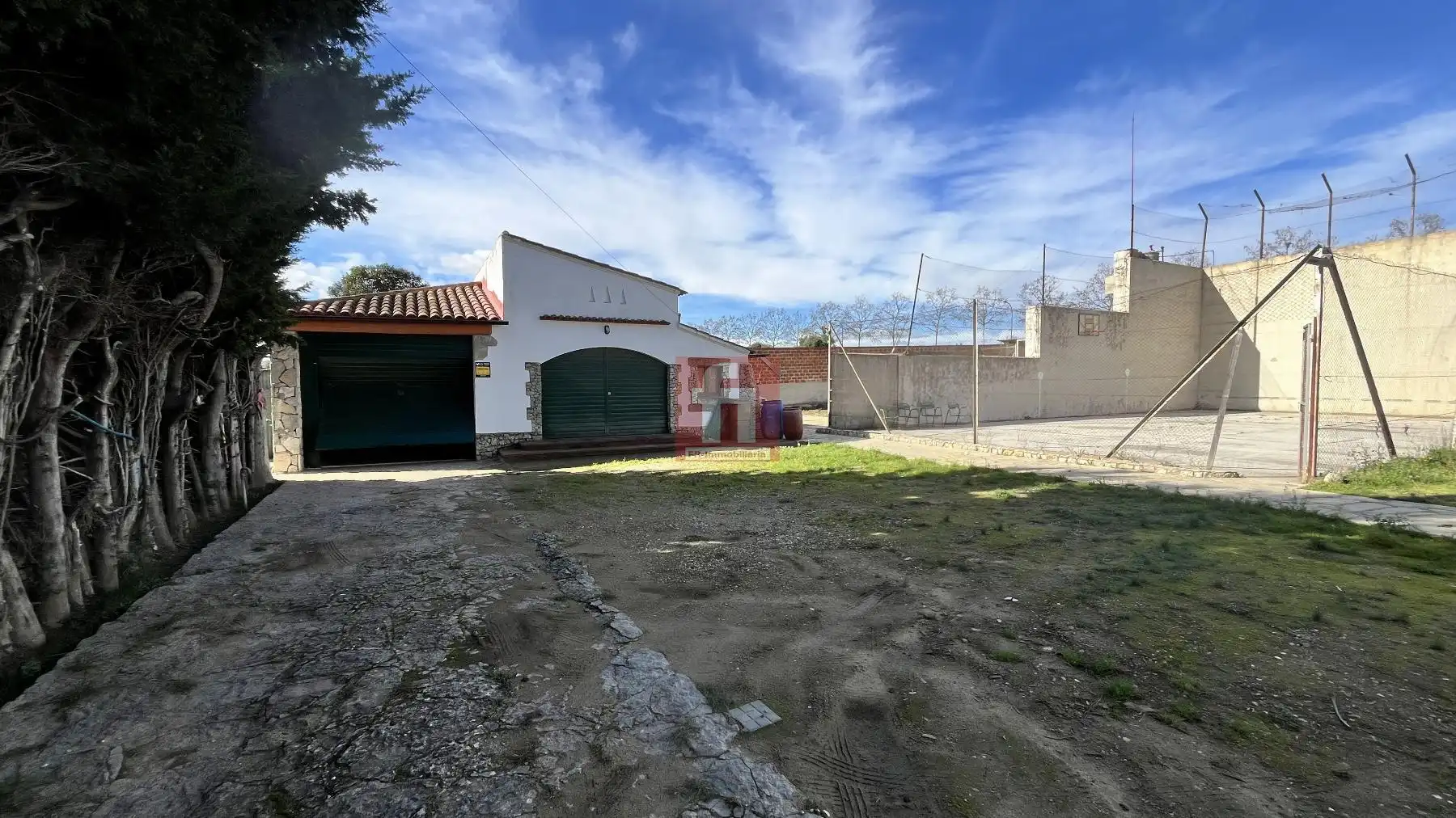 Parking of Country homes for sale in Santa Margarida I Els Monjos  with Air Conditioner, Heating and Storage room