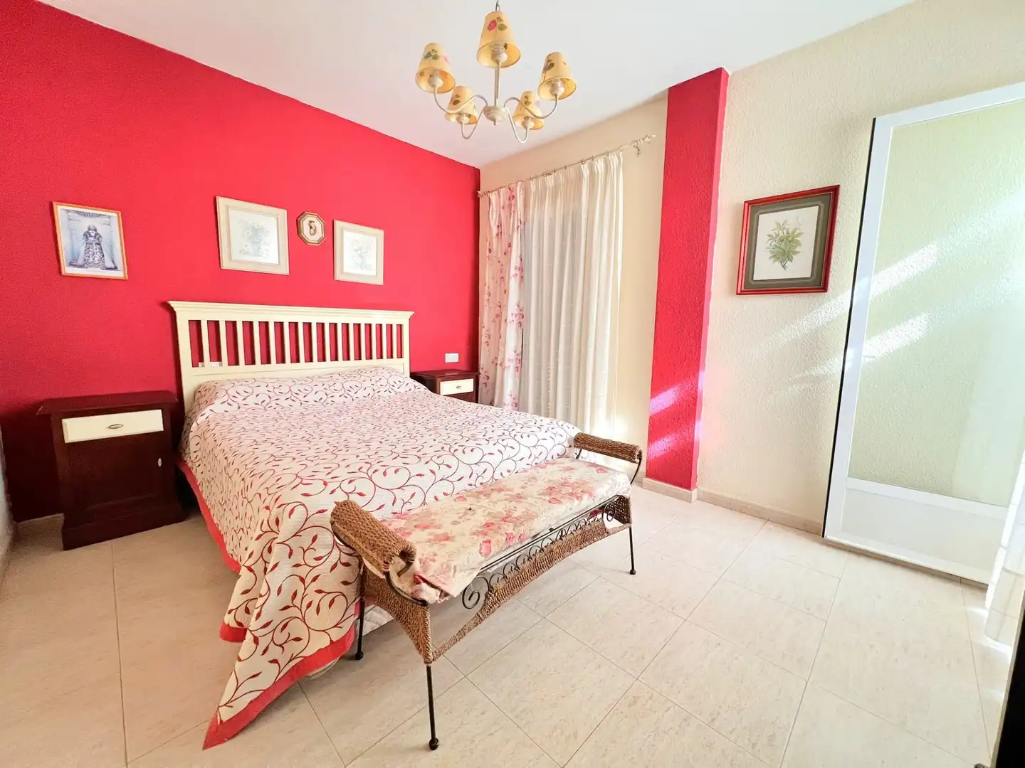 Habitación de Casa adosada en venta en Ayamonte con Aire acondicionado, Terraza y Trastero