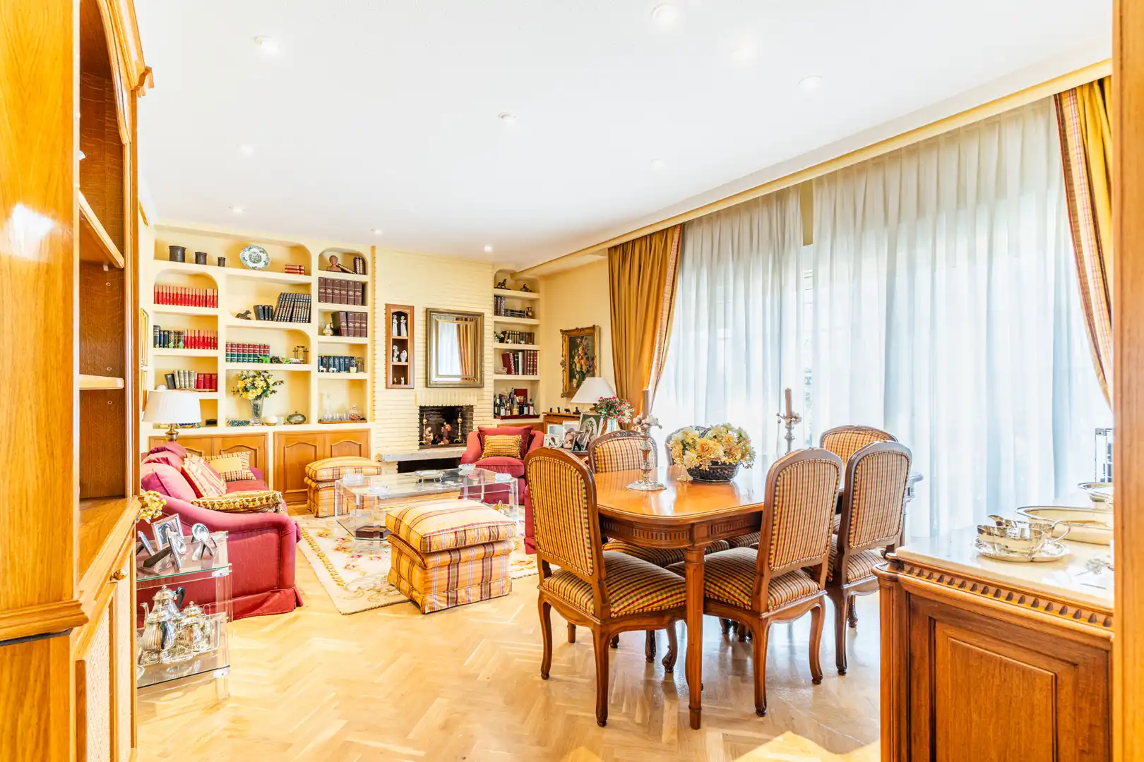 Living room of Houses for sale in Las Rozas de Madrid  with Air Conditioner, Heating and Private garden