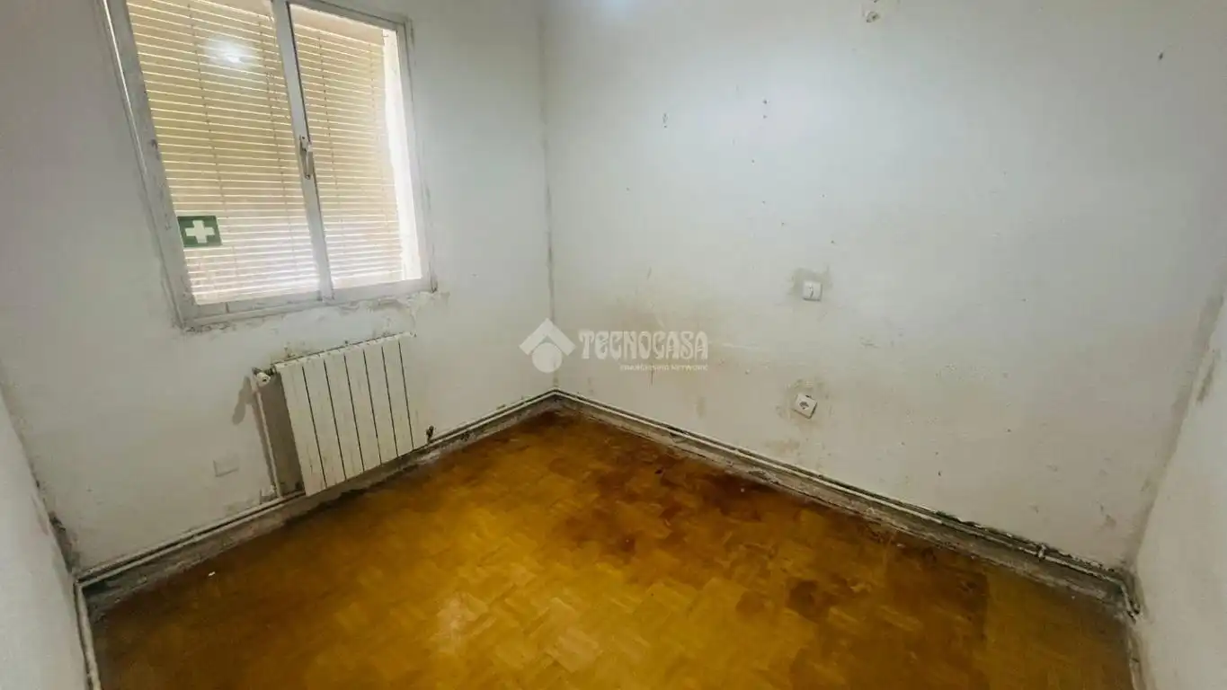 Habitación de Piso en venta en Madrid con Aire acondicionado, Terraza y Trastero