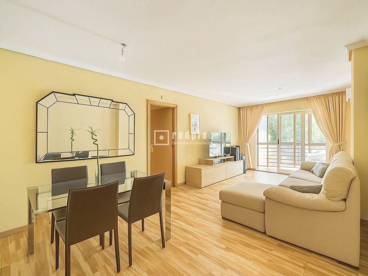 Living room of Flat for sale in Alcorcón  with Heating and Terrace