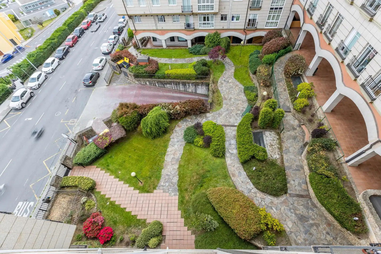 Vista exterior de Dúplex en venta en A Coruña Capital  con Jardín privado, Trastero y Piscina comunitaria
