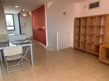 Dúplex amb balcó en venda a Beniarjó