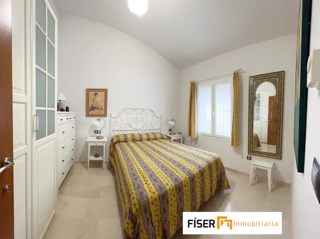 Habitación de Casa o chalet en venta en Los Santos de Maimona con Calefacción y Jardín privado