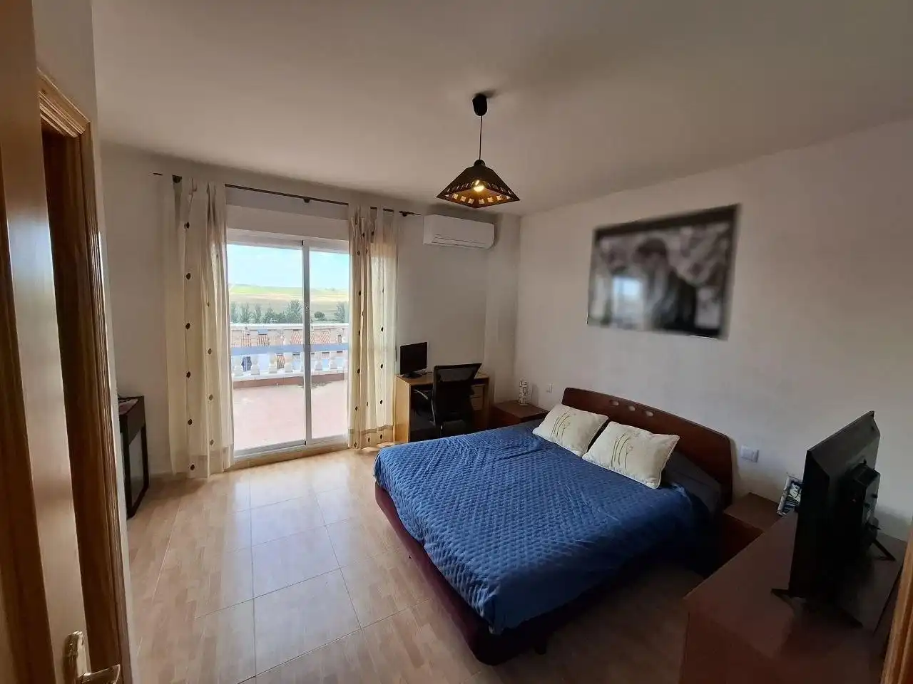 Dormitori de Casa o xalet en venda en Otero amb Aire condicionat, Jardí privat i Traster