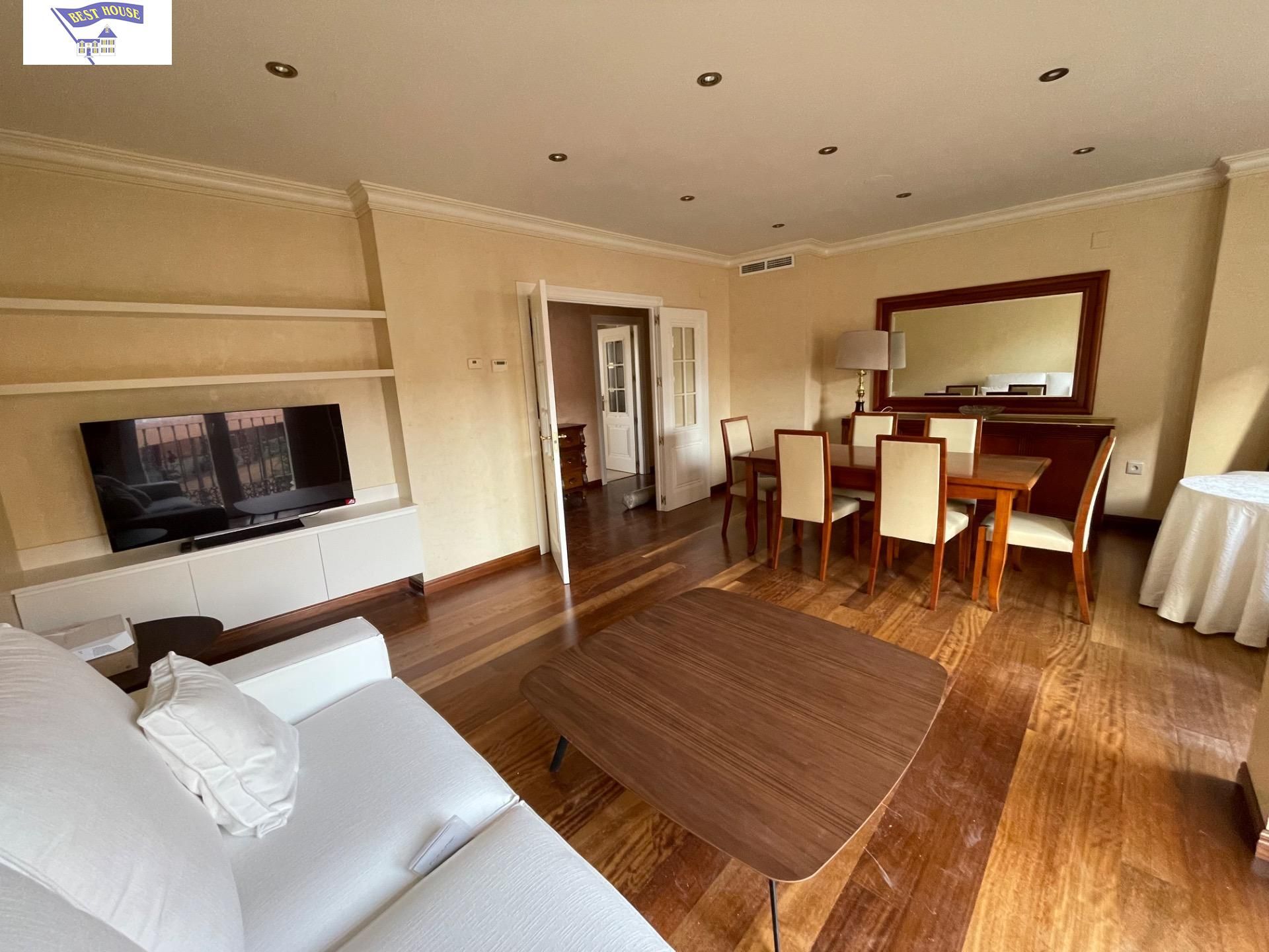 Sala de estar de Piso de alquiler en  Albacete Capital con Calefacción, Terraza y Trastero