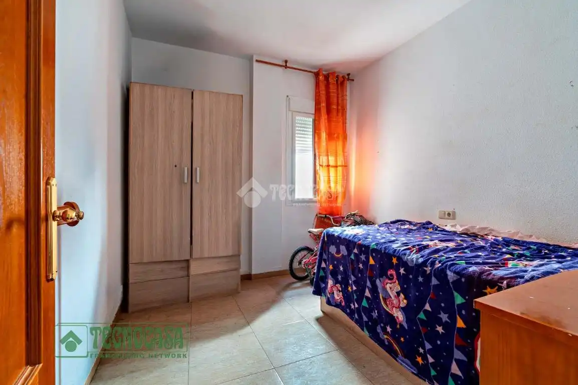 Habitación de Piso en venta en El Ejido con Balcón