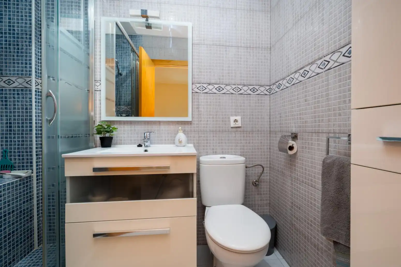 Baño de Piso en venta en  Palma de Mallorca con Aire acondicionado, Calefacción y Parquet