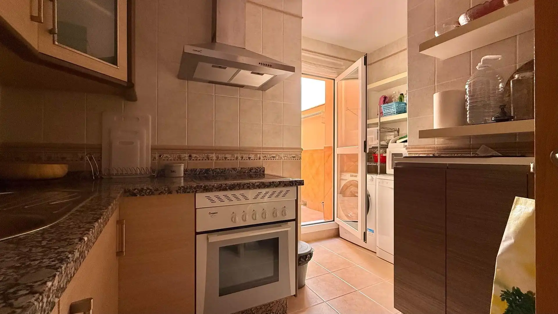 Küche von Wohnung zum Verkauf in Mijas mit Klimaanlage, Terrasse und Möbliert
