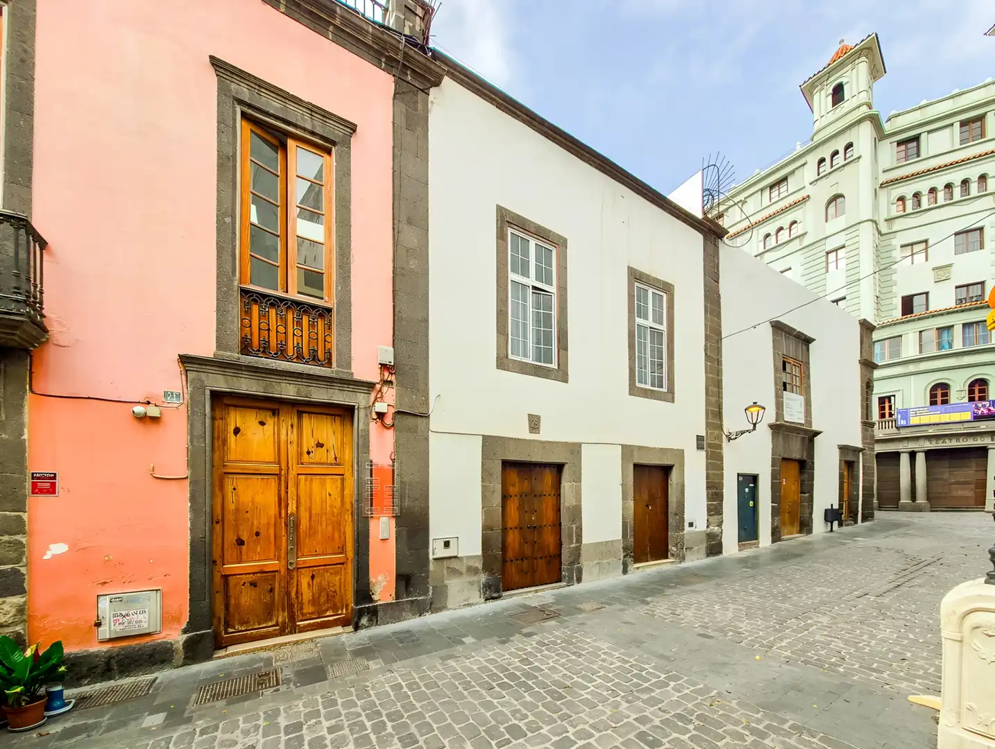 Vista exterior de Casa o xalet en venda en Las Palmas de Gran Canaria amb Terrassa, Traster i Moblat