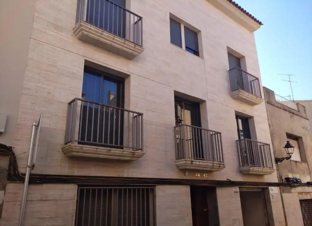 Locale commerciale in vendita a LLOBATERAS