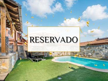 Casa aparellada amb balcó en venda a Santa Perpètua de Mogoda