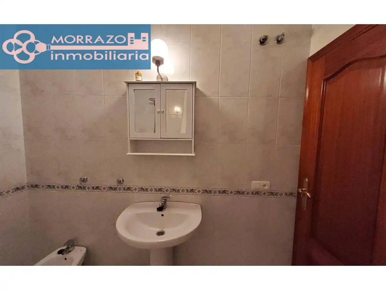 Badezimmer von Wohnung zum Verkauf in Bueu mit Heizung, Abstellraum und Möbliert