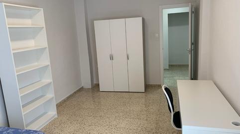 Photo 4 of Attic for rent in Calle Doctor Jimenez Diaz, Pajaritos,  Granada Capital