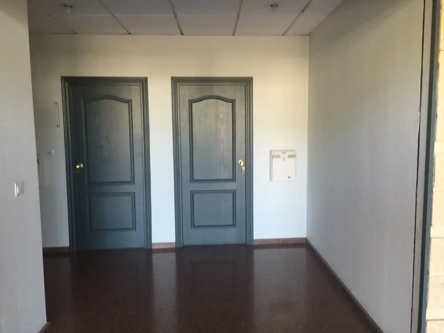 Oficina de alquiler en Avinguda Enric Valor, 3, El Castell