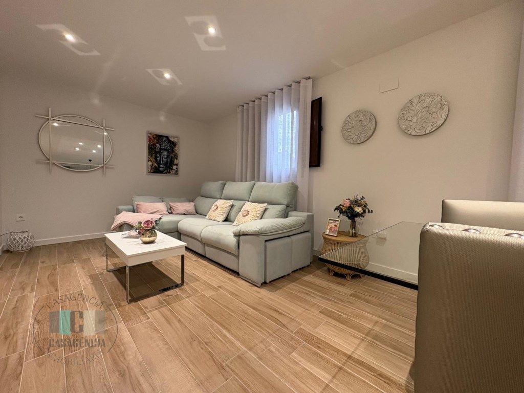 Wohnzimmer von Wohnung zum verkauf in Artana mit Klimaanlage, Heizung und Ofen