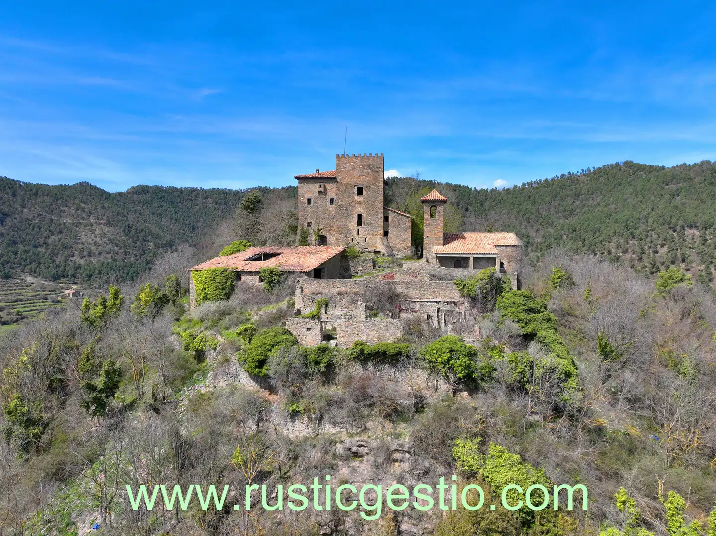 Finca rústica en venda en Les Llosses amb Jardí privat, Terrassa i Balcó