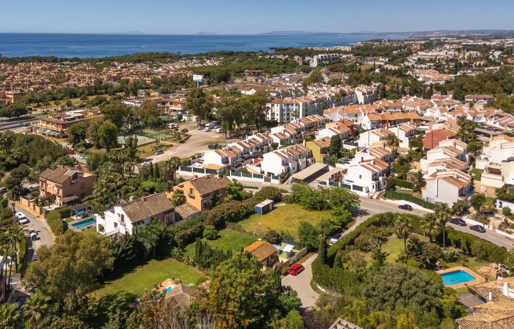 Vista exterior de Residencial en venda en Estepona