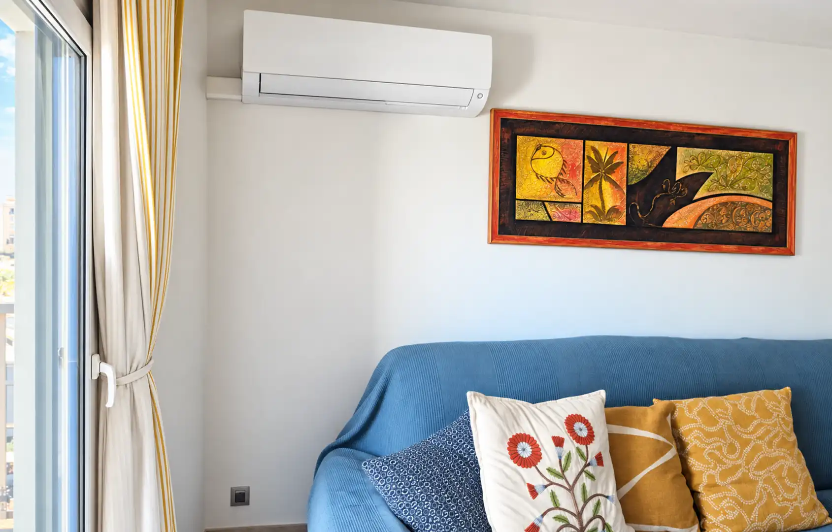 Sala d'estar de Apartament en venda en Manilva amb Aire condicionat, Terrassa i Traster