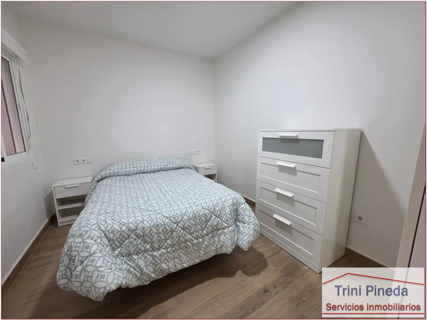 Bedroom of Flat for rent in Sevilla  with Furnished, Oven and Washing machine