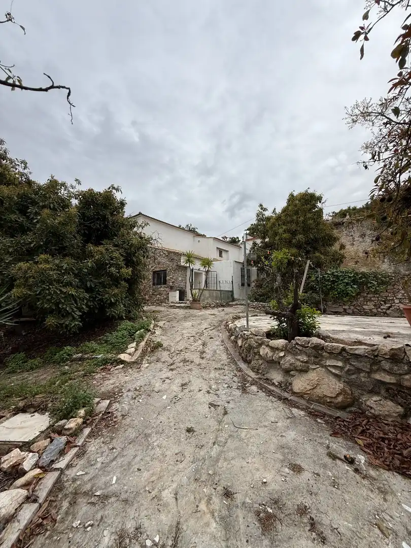 Vista exterior de Finca rústica en venda en Coín amb Aire condicionat, Calefacció i Jardí privat