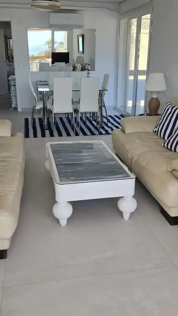 Living room of Flat for rent in El Campello  with Air Conditioner, Private garden and Swimming Pool
