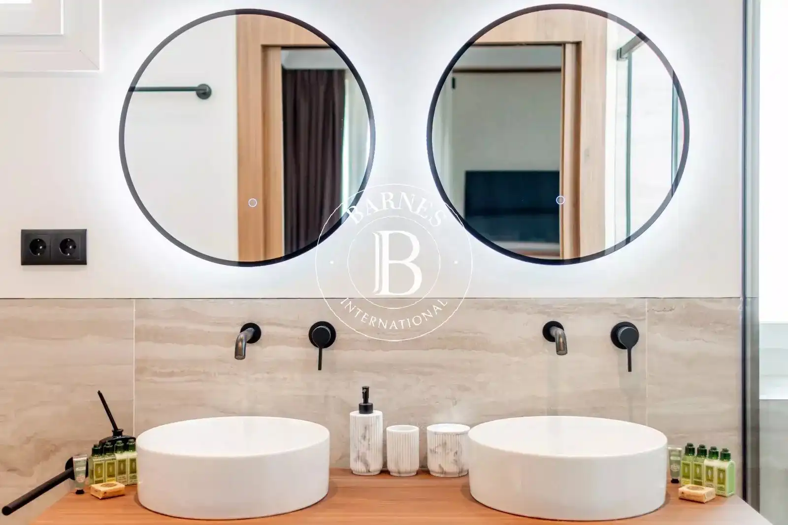 Bathroom of Flat for rent in Madrid  with Air Conditioner, Heating and Terrace