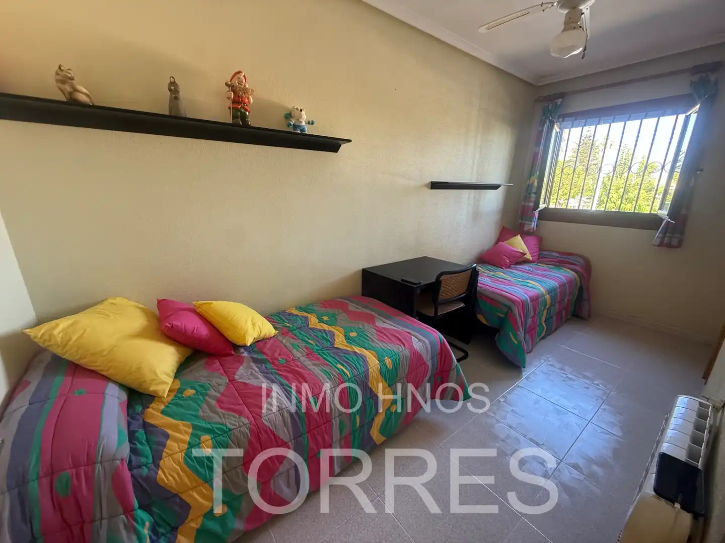Habitación de Casa adosada en venta en Benicarló con Aire acondicionado, Jardín privado y Terraza