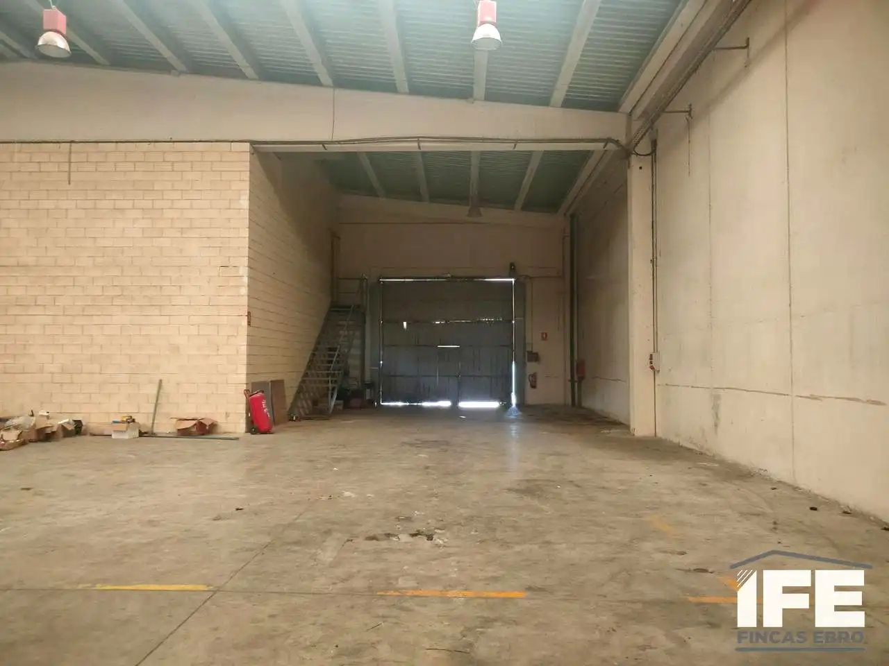 Nau industrial de lloguer en Alagón