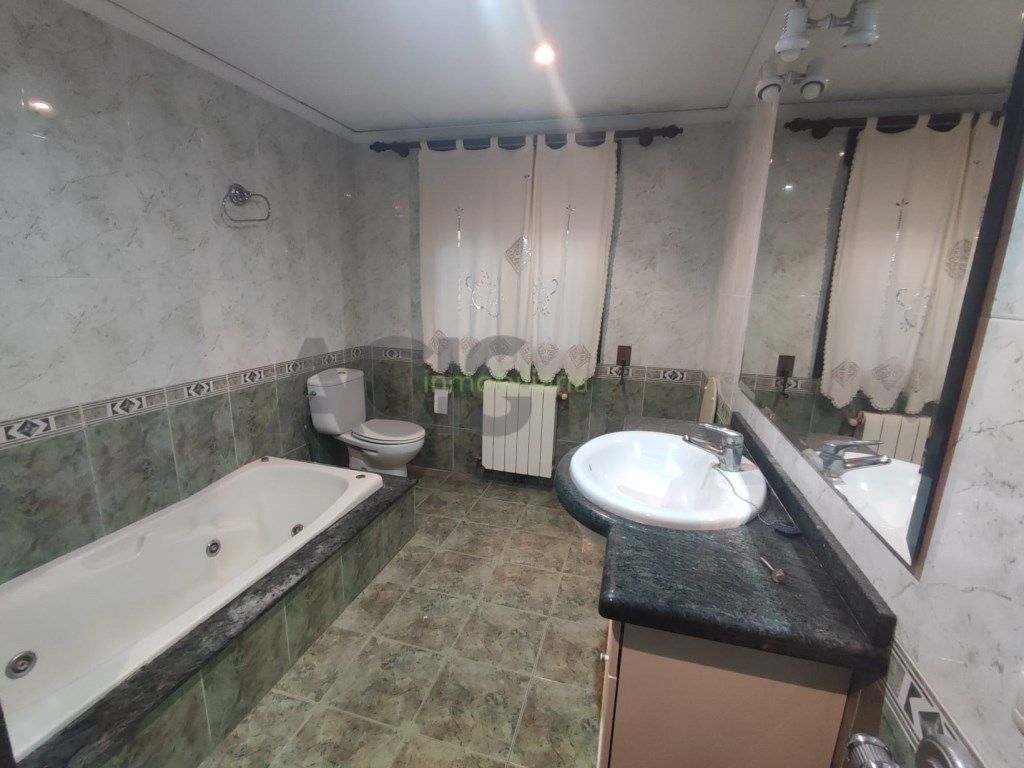 Bathroom of Flat to rent in Polinyà de Xúquer  with Terrace