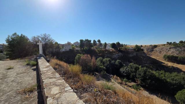 Terreno residencial en Venta en Risco en Leganiel