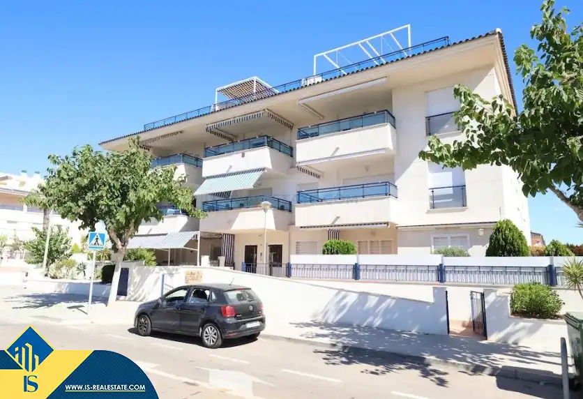 Àtic amb piscina en venda a Pueblo Latino