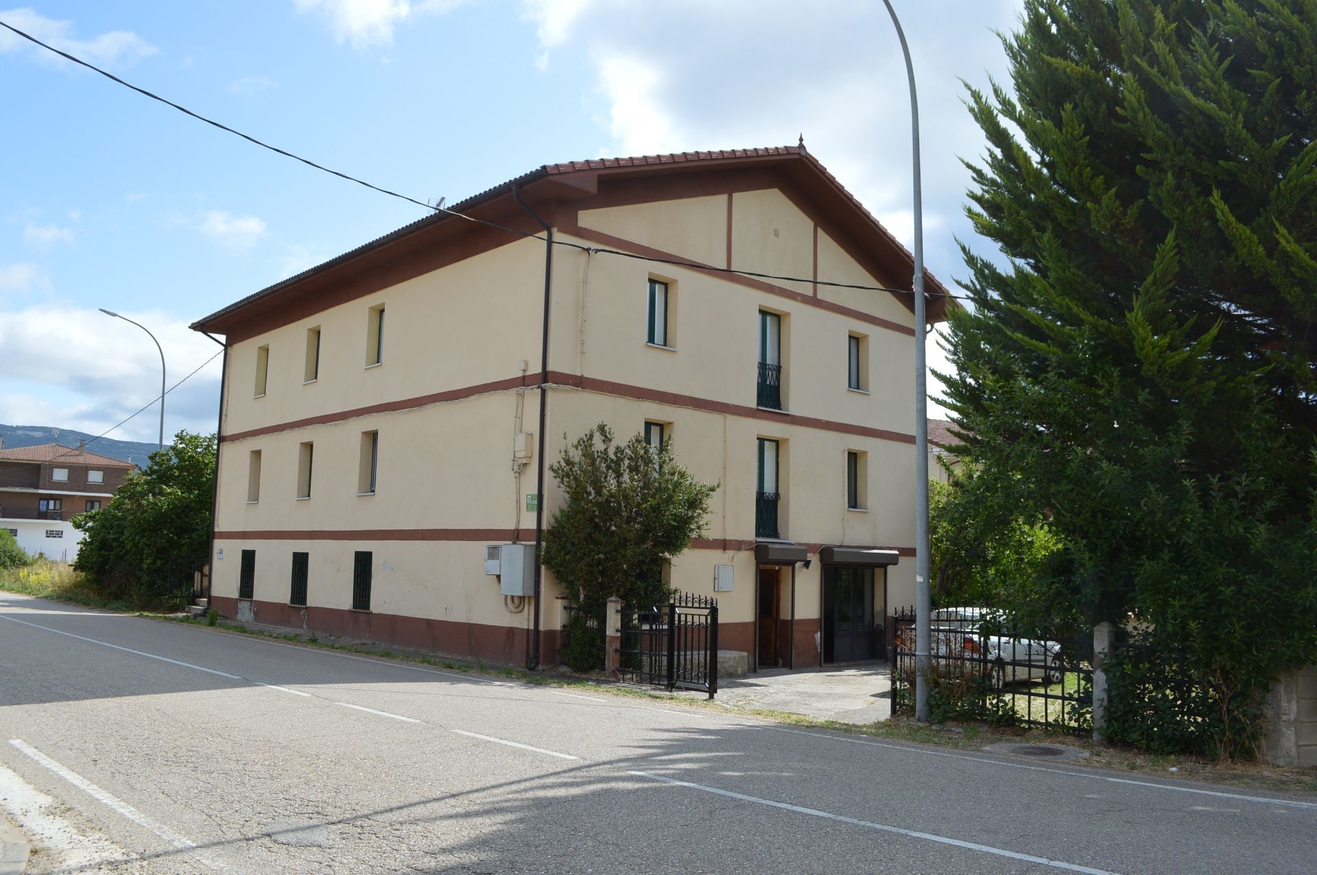 Exterior view of House or chalet for sale in Valle de Tobalina  with Private garden, Storage room and Furnished