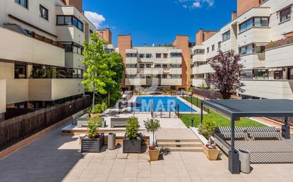 Exterior view of Flat for sale in  Madrid Capital  with Terrace, Storage room and Swimming Pool