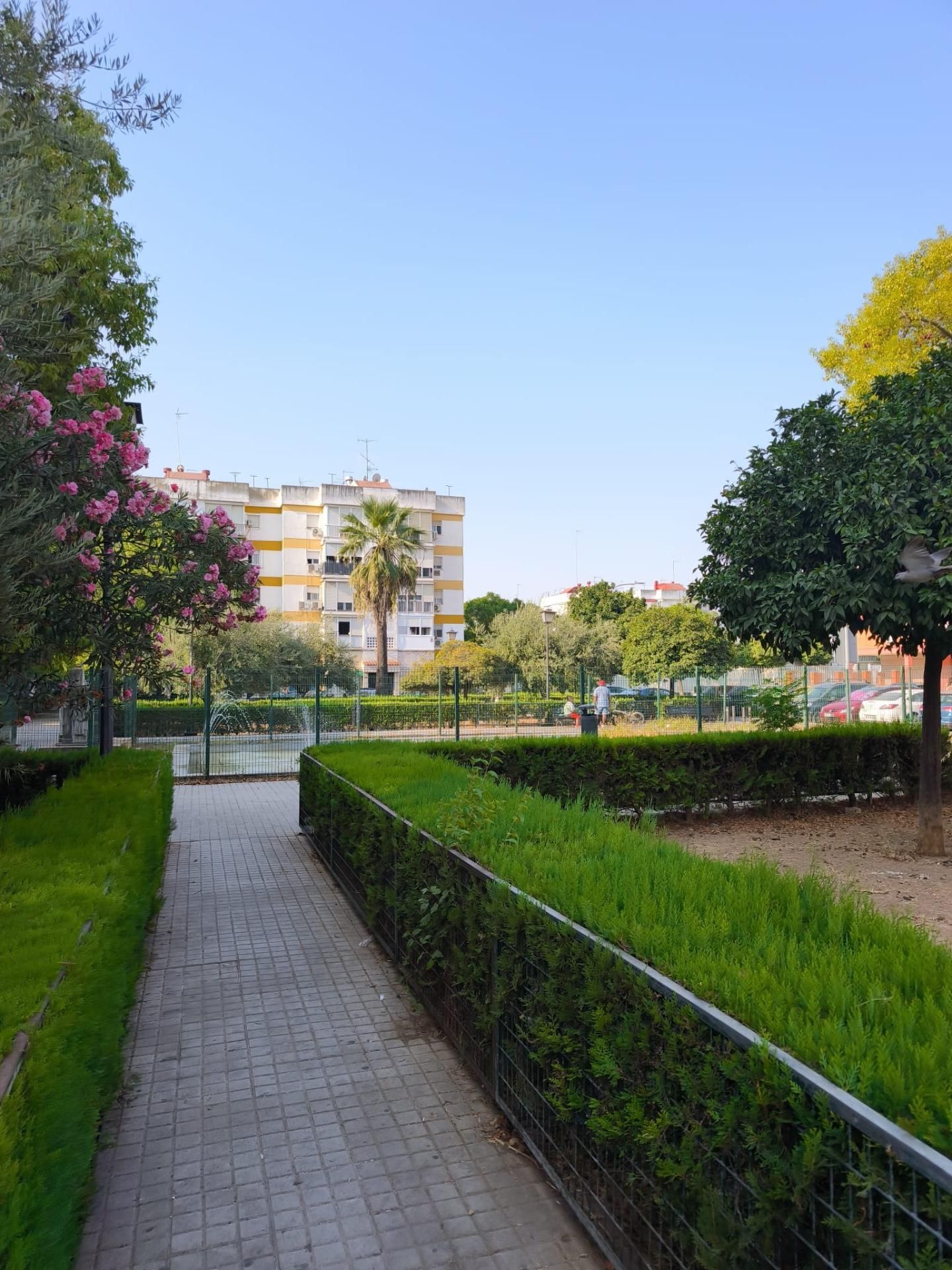 Vista exterior de Pis en venda en  Sevilla Capital amb Aire condicionat, Calefacció i Jardí privat
