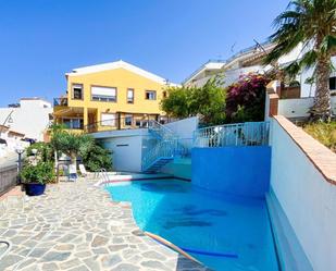 Piscina de Casa o xalet en venda en Almuñécar amb Jardí privat, Parquet i Terrassa