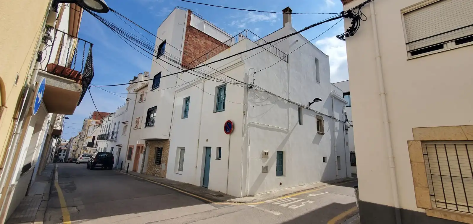 Außenansicht von Einfamilien-Reihenhaus zum Verkauf in L'Escala mit Heizung, Terrasse und Möbliert