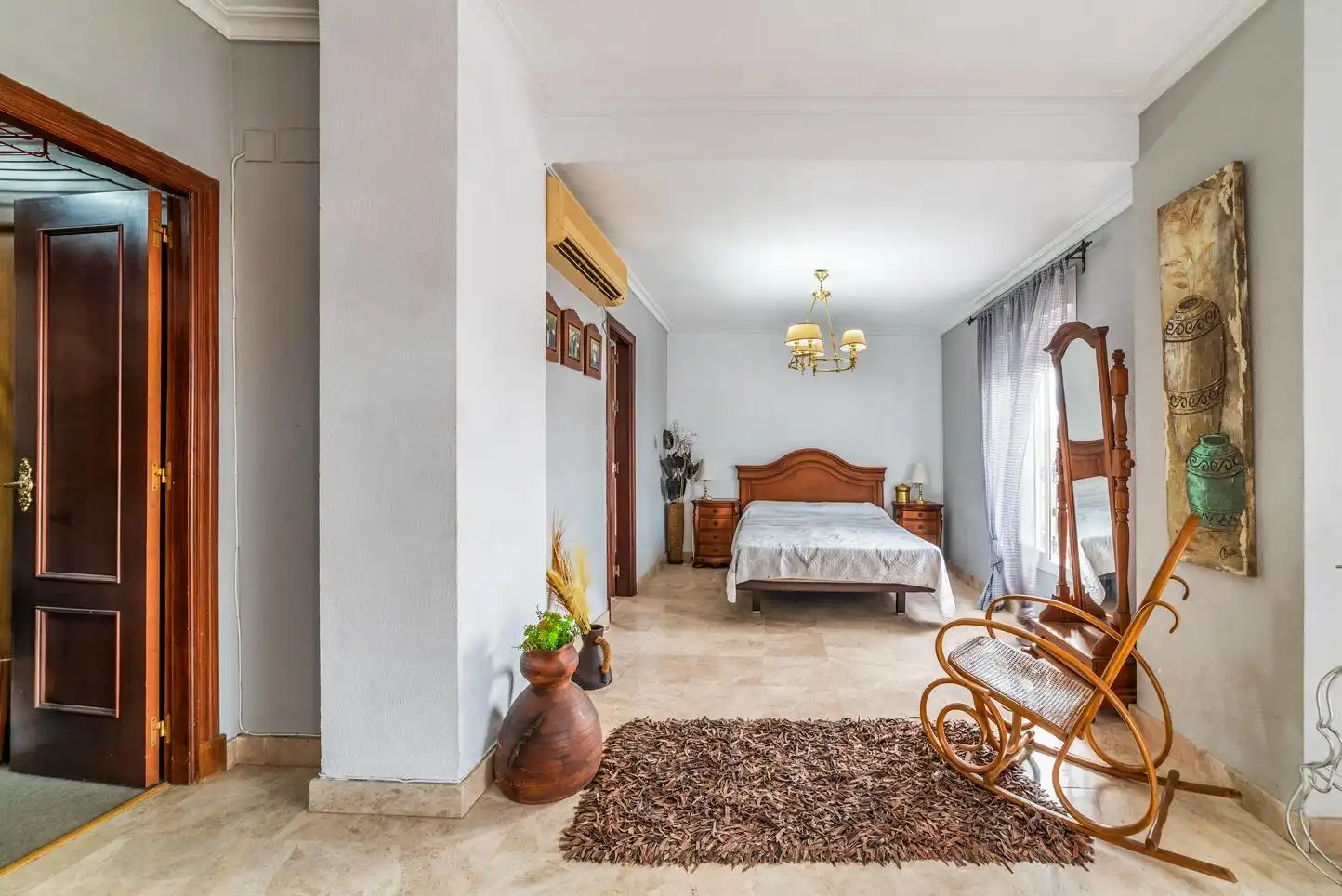 Dormitori de Casa o xalet en venda en Montequinto amb Aire condicionat, Jardí privat i Piscina