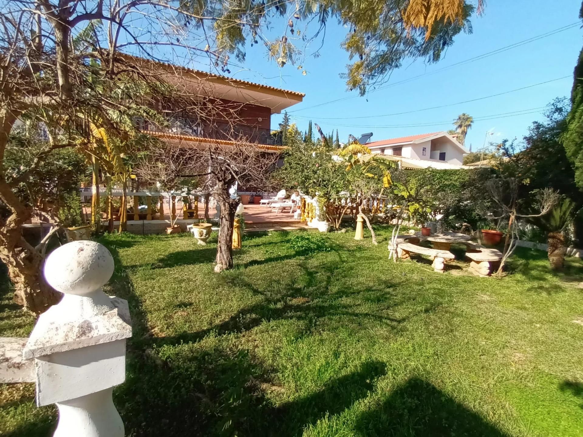 Jardín de Casa o chalet en venta en  Córdoba Capital con Aire acondicionado, Jardín privado y Terraza