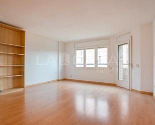 Living room of Flat for sale in  Barcelona Capital  with Heating and Balcony