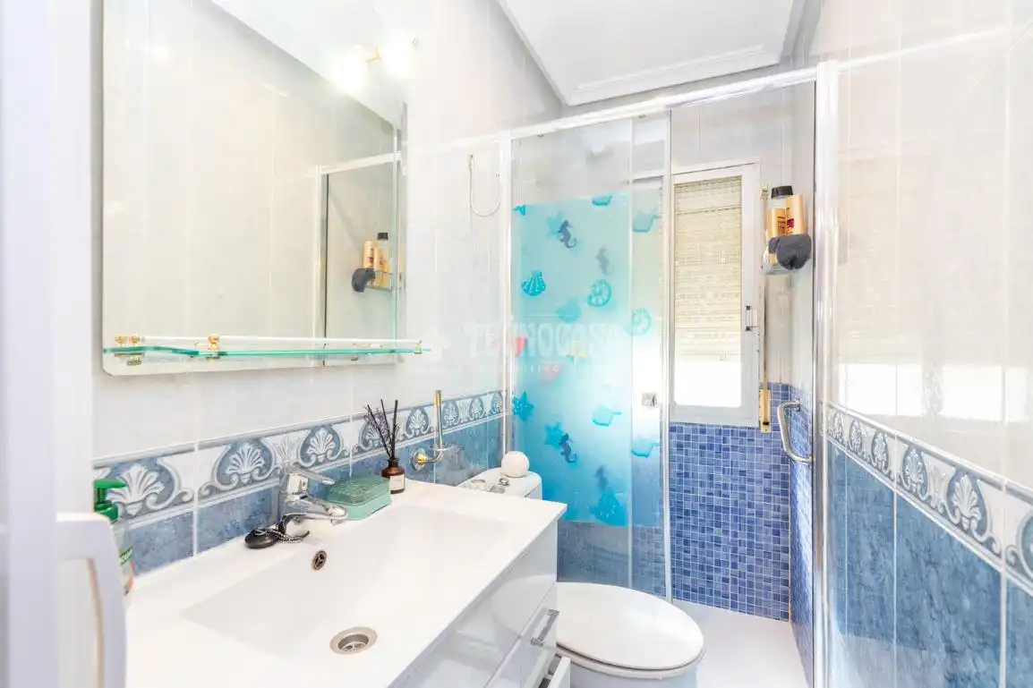 Baño de Piso en venta en Coslada con Calefacción