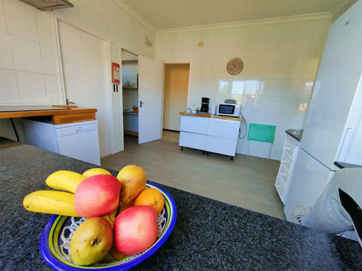 Cuina de Apartament de lloguer en Las Palmas de Gran Canaria amb Moblat i Balcó