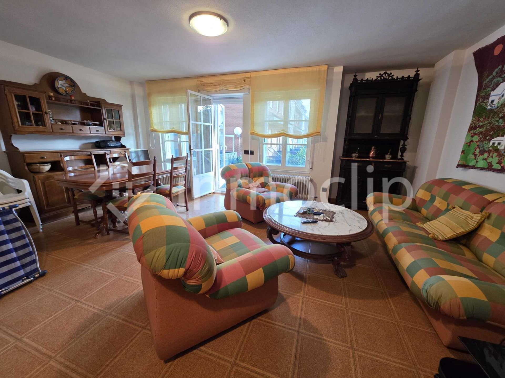 Sala d'estar de Casa adosada en venda en Terradillos amb Aire condicionat, Calefacció i Jardí privat