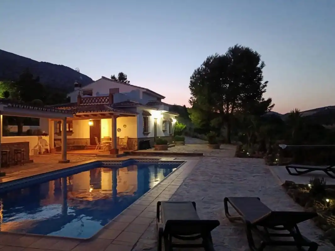 Außenansicht von Country house zur Miete in Valle de Abdalajís mit Klimaanlage, Heizung und Privatgarten
