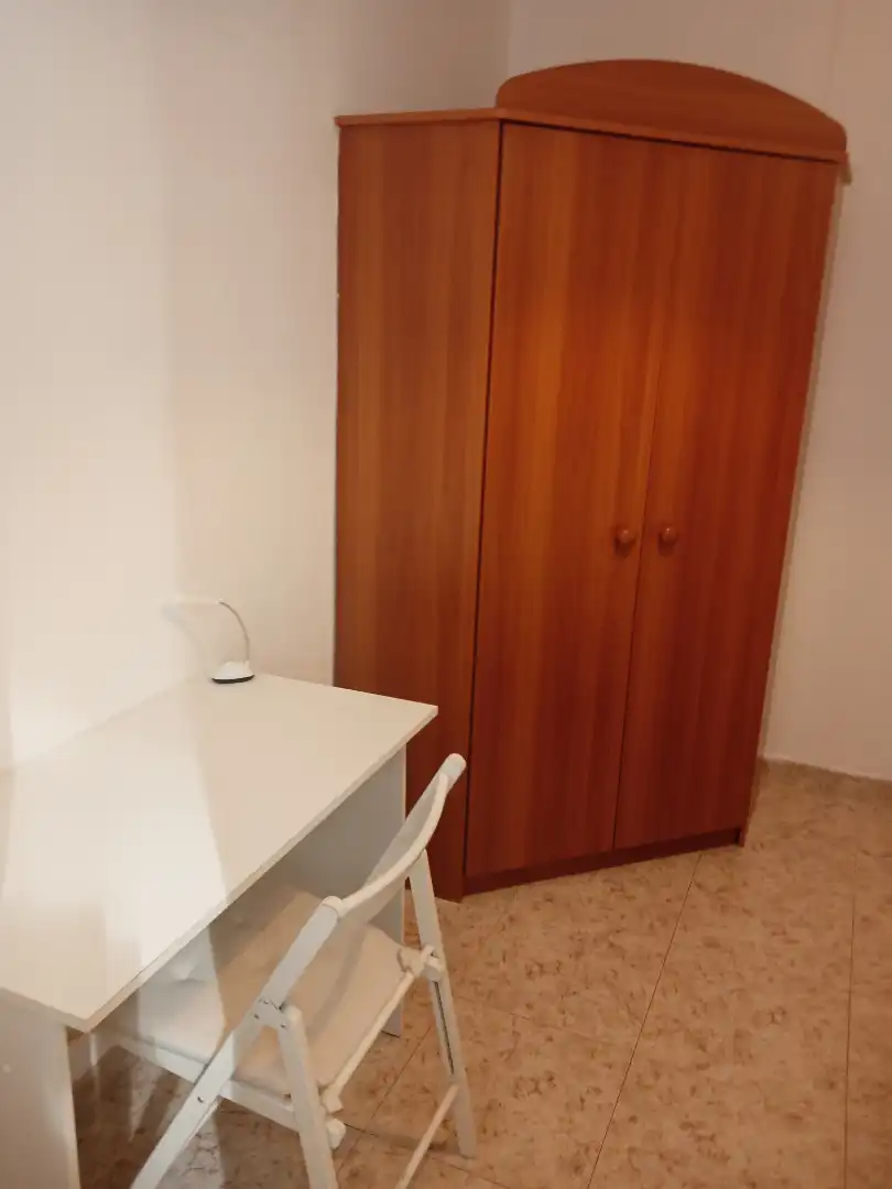 Room in Calle del Doctor Castelo, Ibiza de Madrid