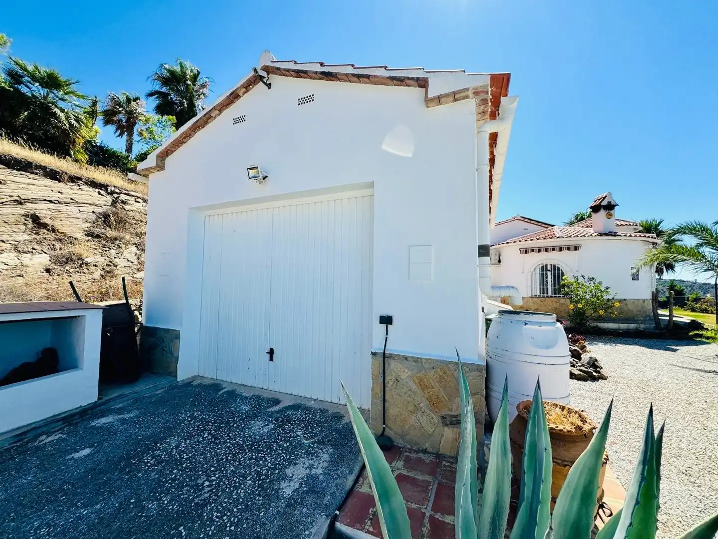 Vista exterior de Casa o xalet en venda en Arenas amb Aire condicionat, Jardí privat i Traster