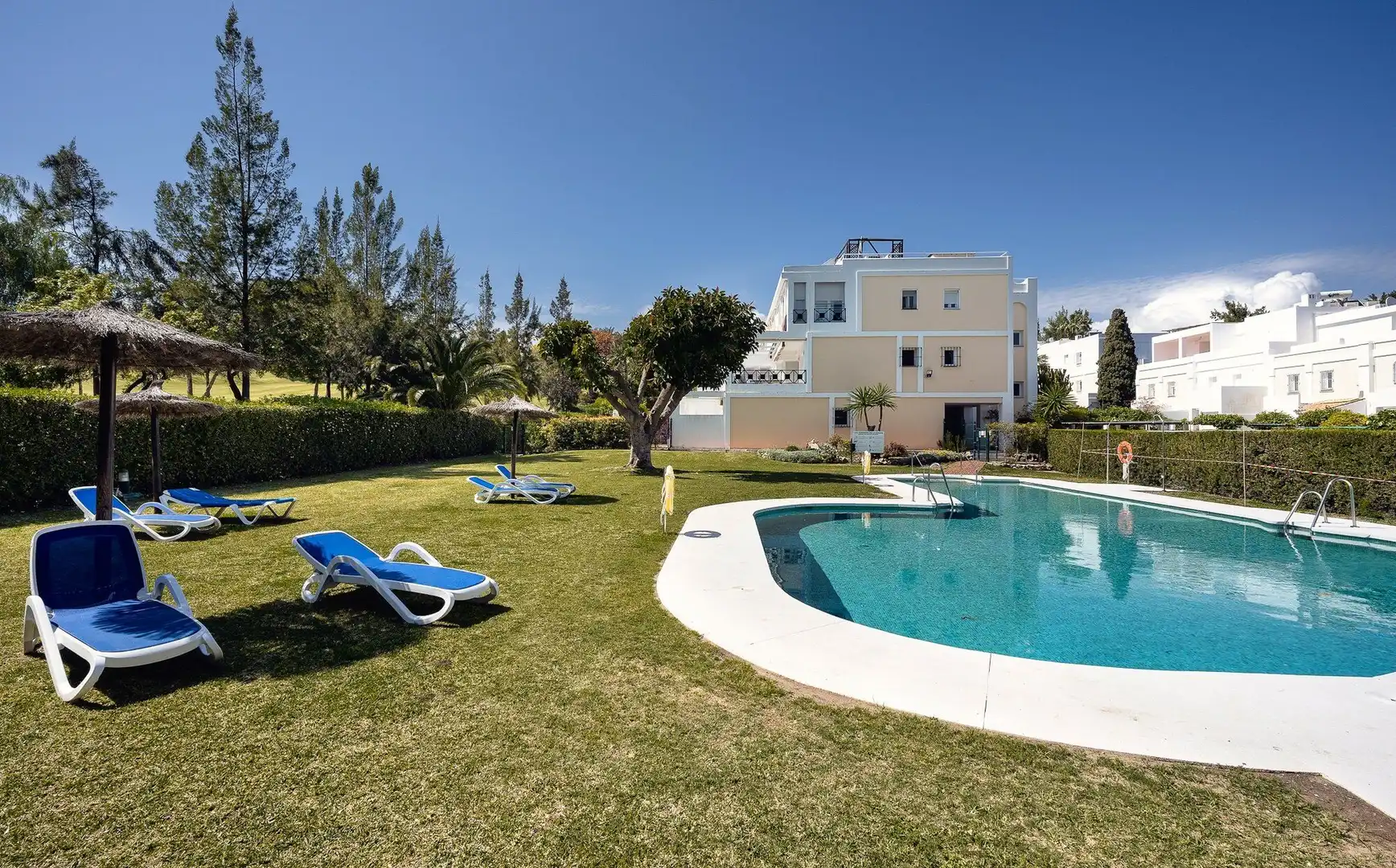 Jardín de Planta baja en venta en Benahavís con Aire acondicionado, Calefacción y Jardín privado